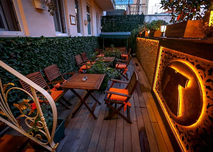 Kaftan Hotel